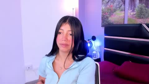 Kimberly Villalobos online show from 02/12/25, 11:29