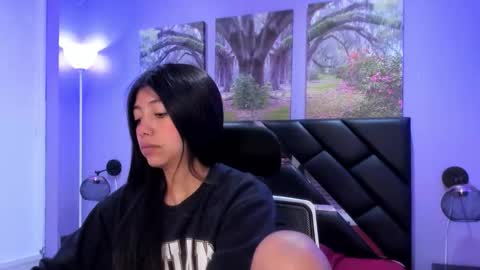 Kimberly Villalobos online show from 12/01/25, 11:37