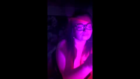 TeeTeeAllDay online show from 04/14/26, 01:17