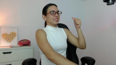 Snapshot of kimcandy_ chatting on 05/15/26, 11:23 CAMI online show from 05/15/26, 11:23