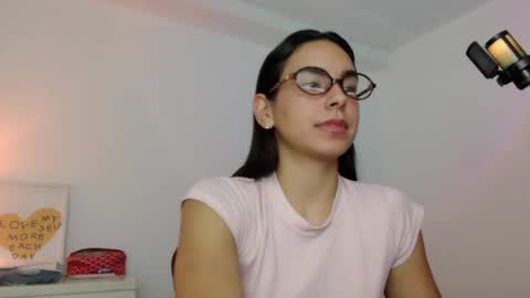 Snapshot of kimcandy_ chatting on 05/30/26, 02:19 CAMI online show from 05/30/26, 02:19