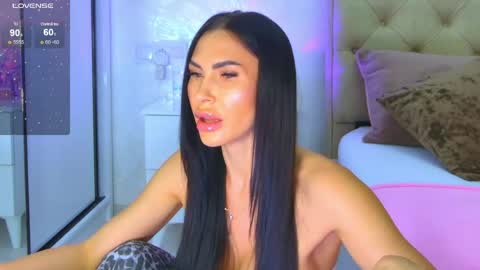 KIm online show from 05/25/26, 04:02
