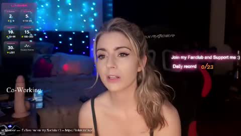 Wolfs Girl online show from 07/06/26, 07:49