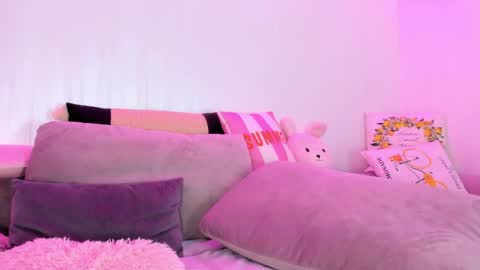 Natalie online show from 04/15/26, 04:19