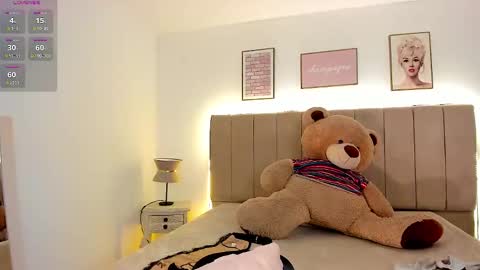 Kim  online show from 11/14/25, 04:00