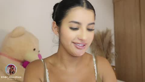 Kim  online show from 04/14/26, 02:06