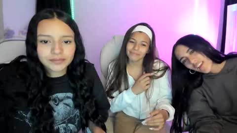 Snapshot of kimmi_foxy chatting on 12/05/24, 11:07 kimmi online show from 12/05/24, 11:07