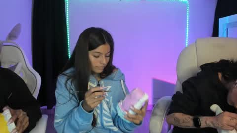 Snapshot of kimmi_foxy chatting on 12/28/24, 03:04 kimmi online show from 12/28/24, 03:04