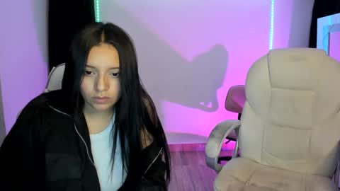 Snapshot of kimmi_foxy chatting on 01/05/25, 11:22 kimmi online show from 01/05/25, 11:22