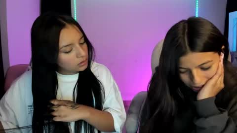 Snapshot of kimmi_foxy chatting on 01/07/25, 12:45 kimmi online show from 01/07/25, 12:45