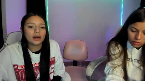 Snapshot of kimmi_foxy chatting on 01/10/25, 12:27 kimmi online show from 01/10/25, 12:27