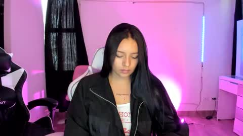 Snapshot of kimmi_foxy chatting on 01/30/25, 08:31 kimmi online show from 01/30/25, 08:31