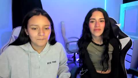 Snapshot of kimmi_foxy chatting on 03/05/25, 02:14 kimmi online show from 03/05/25, 02:14