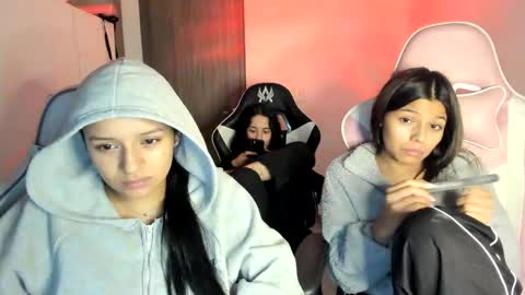 Snapshot of kimmi_foxy chatting on 09/09/25, 11:15 kimmi online show from 09/09/25, 11:15