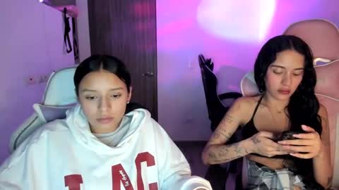 Snapshot of kimmi_foxy chatting on 09/12/25, 11:48 kimmi online show from 09/12/25, 11:48