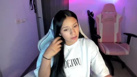 Snapshot of kimmi_foxy chatting on 09/13/25, 11:26 kimmi online show from 09/13/25, 11:26