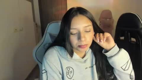 Snapshot of kimmi_foxy chatting on 10/27/25, 11:09 kimmi online show from 10/27/25, 11:09