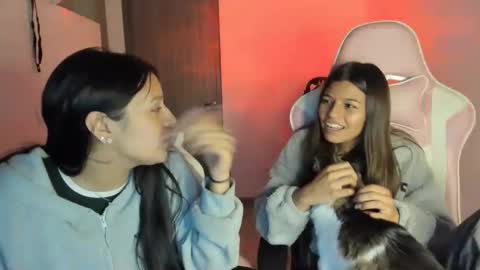 Snapshot of kimmi_foxy chatting on 11/25/25, 11:05 kimmi online show from 11/25/25, 11:05