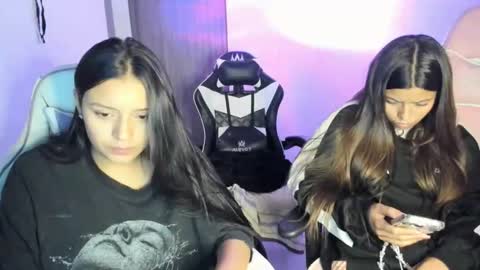 Snapshot of kimmi_foxy chatting on 11/26/25, 11:06 kimmi online show from 11/26/25, 11:06