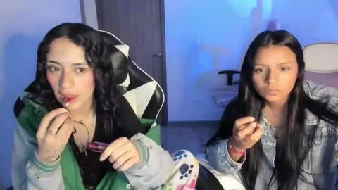 Snapshot of kimmi_foxy chatting on 01/15/26, 11:08 kimmi online show from 01/15/26, 11:08