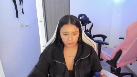 Snapshot of kimmi_foxy chatting on 02/26/26, 07:35 kimmi online show from 02/26/26, 07:35