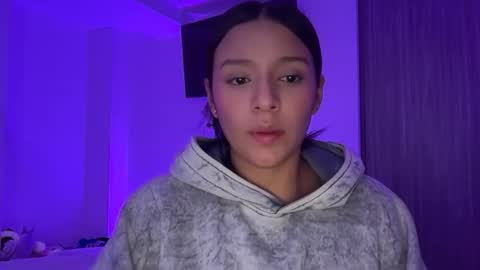 Snapshot of kimmi_foxy chatting on 03/10/26, 10:04 kimmi online show from 03/10/26, 10:04