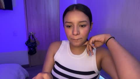 Snapshot of kimmi_foxy chatting on 06/22/26, 03:53 kimmi online show from 06/22/26, 03:53