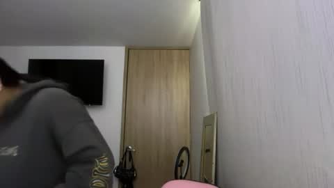 Snapshot of kimmi_foxy chatting on 06/27/26, 11:37 kimmi online show from 06/27/26, 11:37