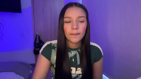 Snapshot of kimmi_foxy chatting on 07/22/26, 02:42 kimmi online show from 07/22/26, 02:42