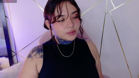 Snapshot of kimmi_kim chatting on 05/25/26, 06:25 online show from 05/25/26, 06:25