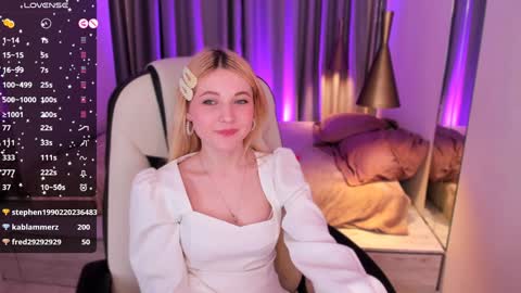 Snapshot of kimmie_shine chatting on 12/20/24, 05:08  Your Kimmie  follow me  online show from 12/20/24, 05:08