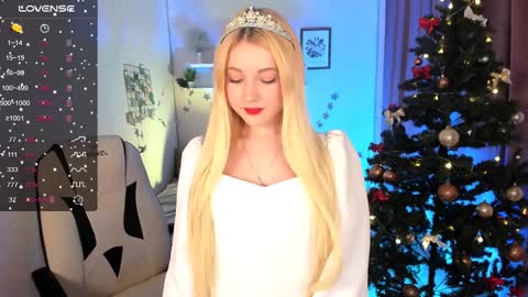 Snapshot of kimmie_shine chatting on 12/24/24, 02:01  Your Kimmie  follow me  online show from 12/24/24, 02:01