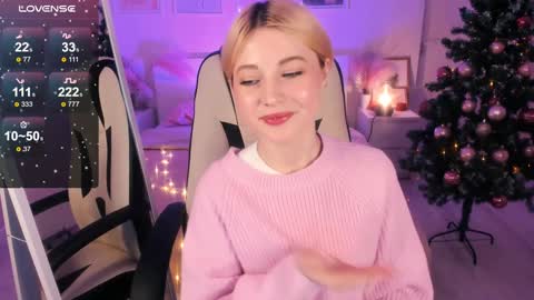 Snapshot of kimmie_shine chatting on 12/26/24, 08:00  Your Kimmie  follow me  online show from 12/26/24, 08:00