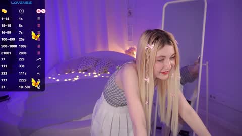 Snapshot of kimmie_shine chatting on 01/18/25, 02:23  Your Kimmie  follow me  online show from 01/18/25, 02:23