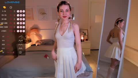 Snapshot of kimmie_shine chatting on 01/25/25, 02:25  Your Kimmie  follow me  online show from 01/25/25, 02:25