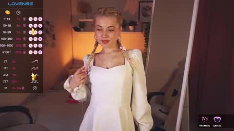 Snapshot of kimmie_shine chatting on 02/09/25, 02:29  Your Kimmie  follow me  online show from 02/09/25, 02:29