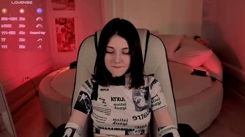 Snapshot of kimmie_shine chatting on 10/10/25, 08:24  Your Kimmie  follow me  online show from 10/10/25, 08:24