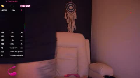 Snapshot of kimmy_chi chatting on 01/12/26, 06:46 Lo online show from 01/12/26, 06:46