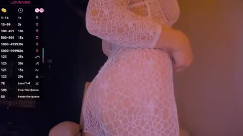 Snapshot of kimmy_chi chatting on 06/04/26, 06:14 Lo online show from 06/04/26, 06:14