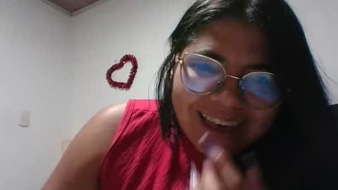 Snapshot of kimmy_kimmy_ chatting on 01/04/25, 02:14 Kimmy online show from 01/04/25, 02:14