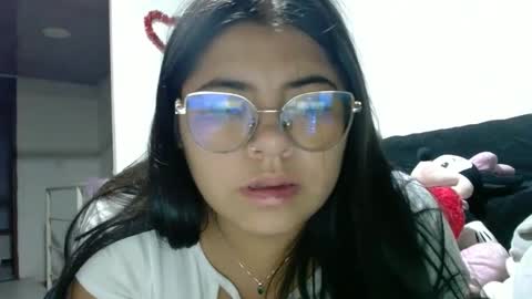 Snapshot of kimmy_kimmy_ chatting on 09/17/25, 01:29 Kimmy online show from 09/17/25, 01:29