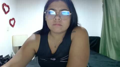 Snapshot of kimmy_kimmy_ chatting on 09/27/25, 03:00 Kimmy online show from 09/27/25, 03:00