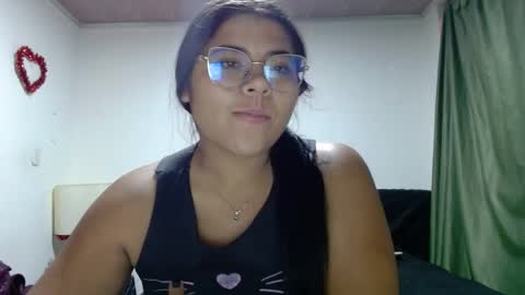 Snapshot of kimmy_kimmy_ chatting on 09/28/25, 02:39 Kimmy online show from 09/28/25, 02:39