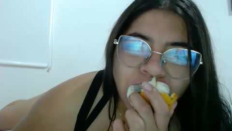 Snapshot of kimmy_kimmy_ chatting on 11/07/25, 03:23 Kimmy online show from 11/07/25, 03:23