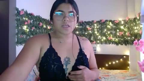Snapshot of kimmy_kimmy_ chatting on 11/21/25, 08:29 Kimmy online show from 11/21/25, 08:29