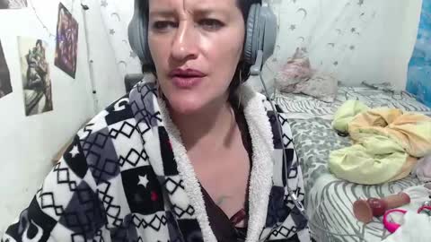 Snapshot of kimmy_sander1 chatting on 01/08/25, 08:49 Kimmy online show from 01/08/25, 08:49