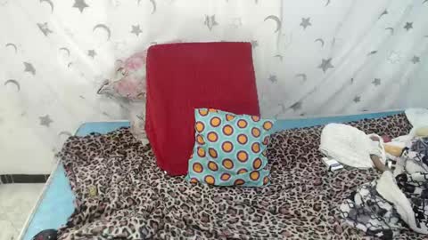 Snapshot of kimmy_sander1 chatting on 01/31/25, 06:13 Kimmy online show from 01/31/25, 06:13