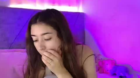 kimm online show from 09/19/25, 04:07