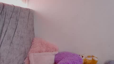 kimm online show from 10/10/25, 06:18