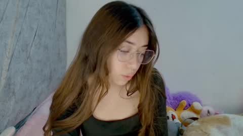 kimm online show from 10/16/25, 03:07